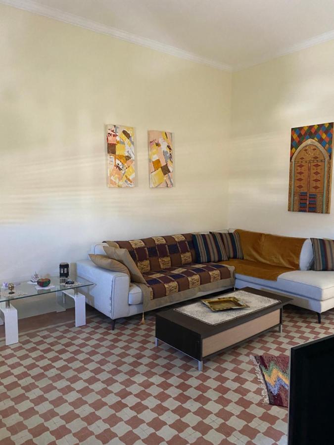 Grazioso Guest House ตราปานี ภายนอก รูปภาพ